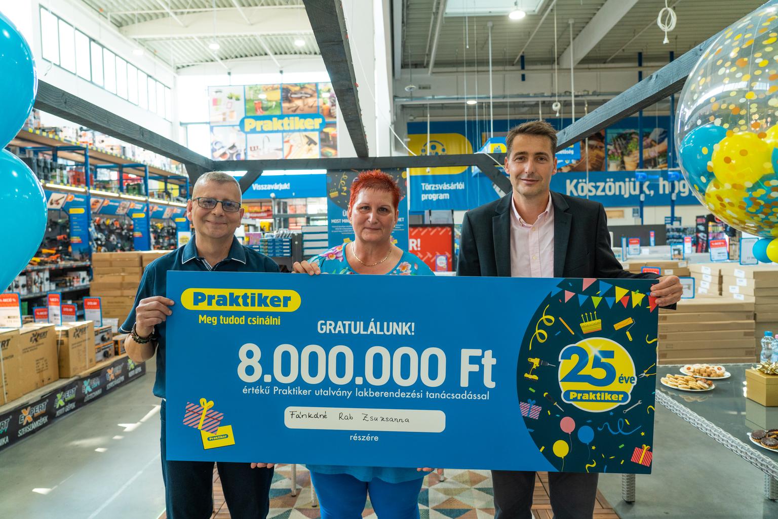 Átadták a 25 éves Praktiker történetének eddigi legnagyobb nyereményét